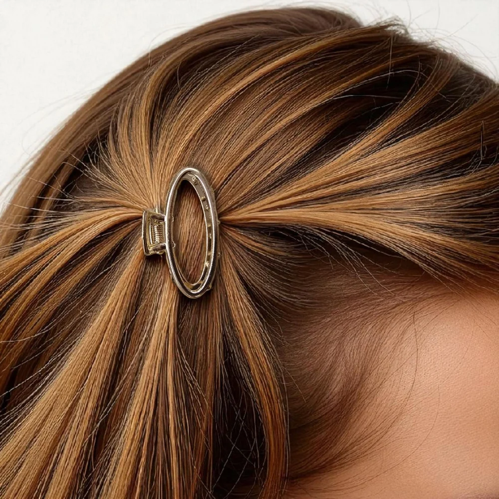 Elegant Floral Hair‎ Clip 2-Piece Set In Gold Or Silver Tone